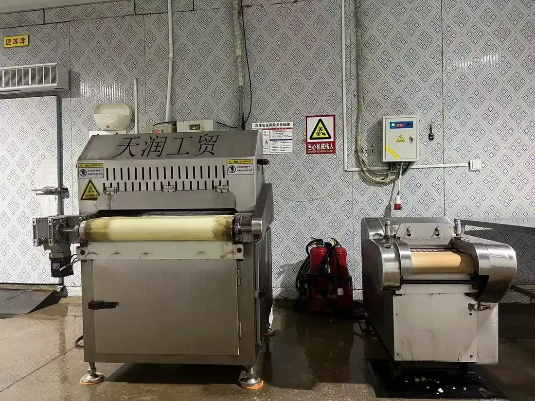 Stainless steel forming and rolling machines used for shaped treats